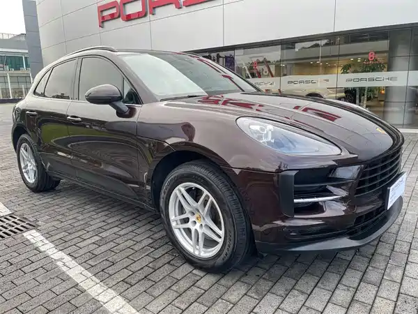 Porsche Macan 2021