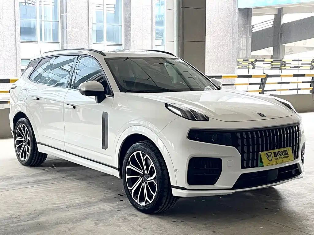 Lynk & Co 09 EM-P 2022 — фото 3
