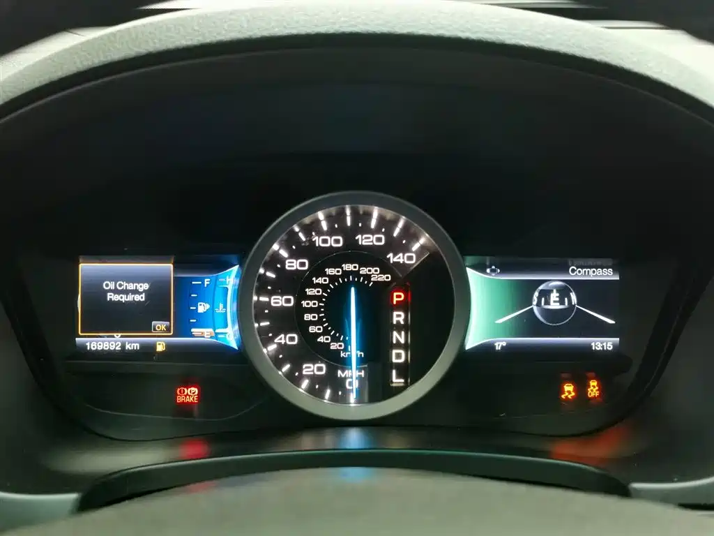 Ford Explorer 2015 — фото 9
