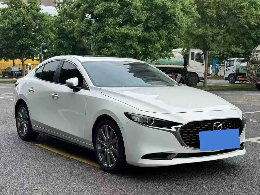Mazda 3 Axela 2025