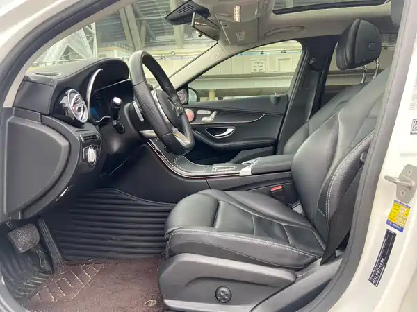 Mercedes-Benz C-Class 2022