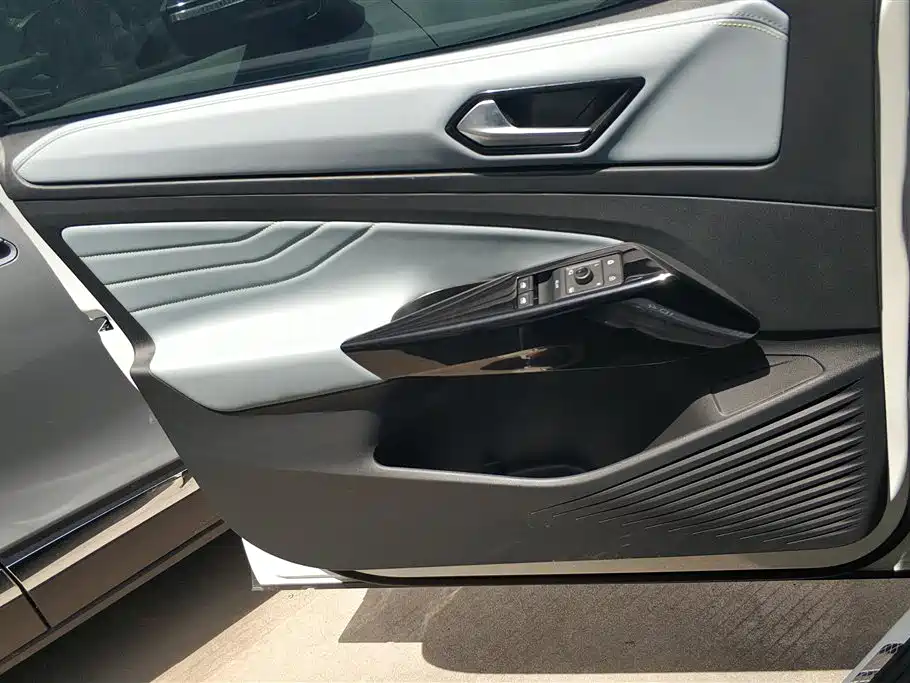 Volkswagen ID.4 X 2025 — фото 7