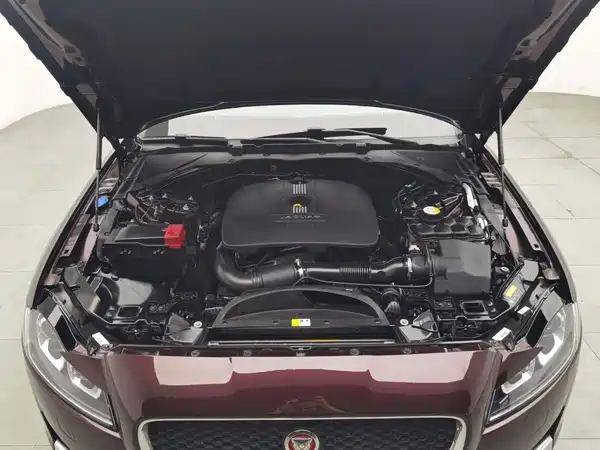 Jaguar XFL 2017