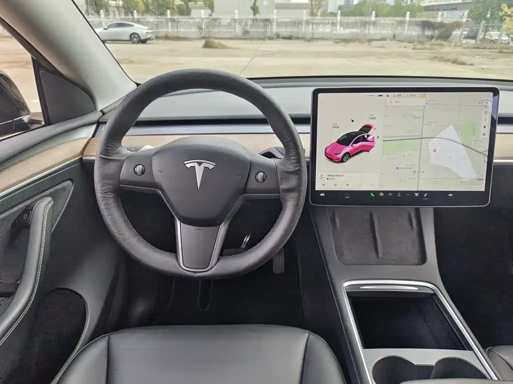 Tesla Model Y 2021 — фото 24