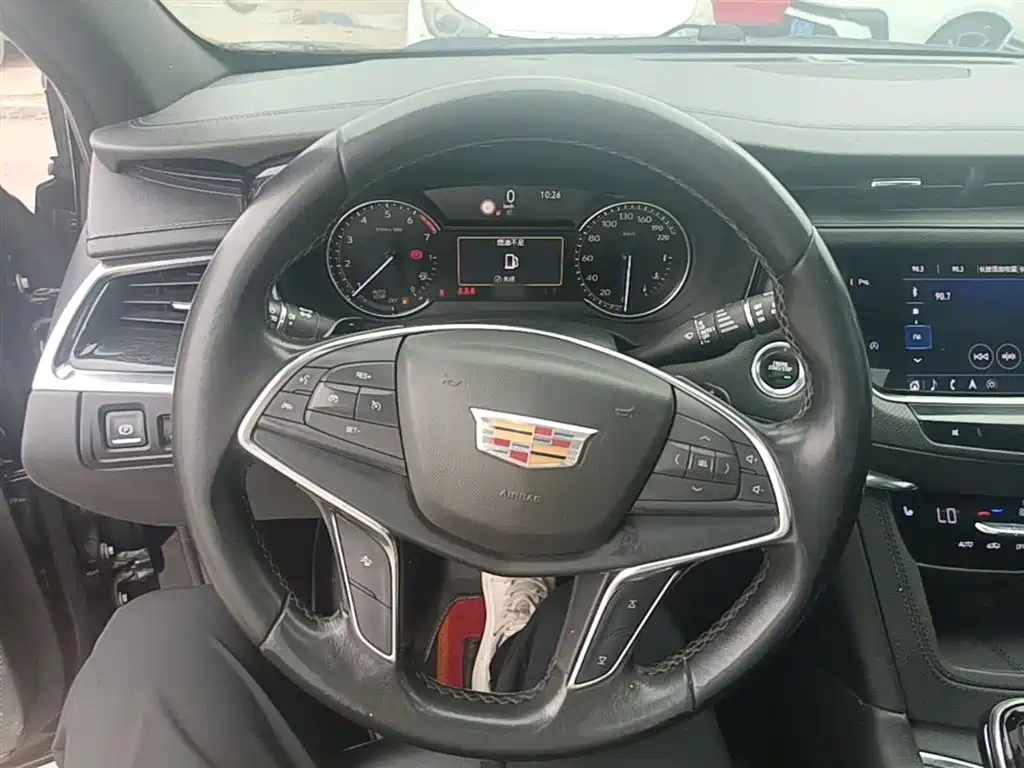 Cadillac XT5 2020 — фото 11