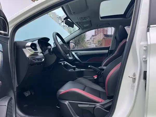 Geely Binyue 2021