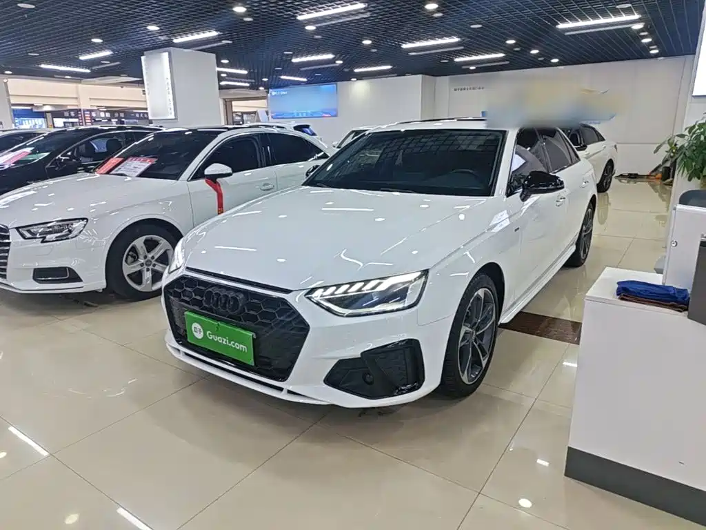 Audi A4L 2020