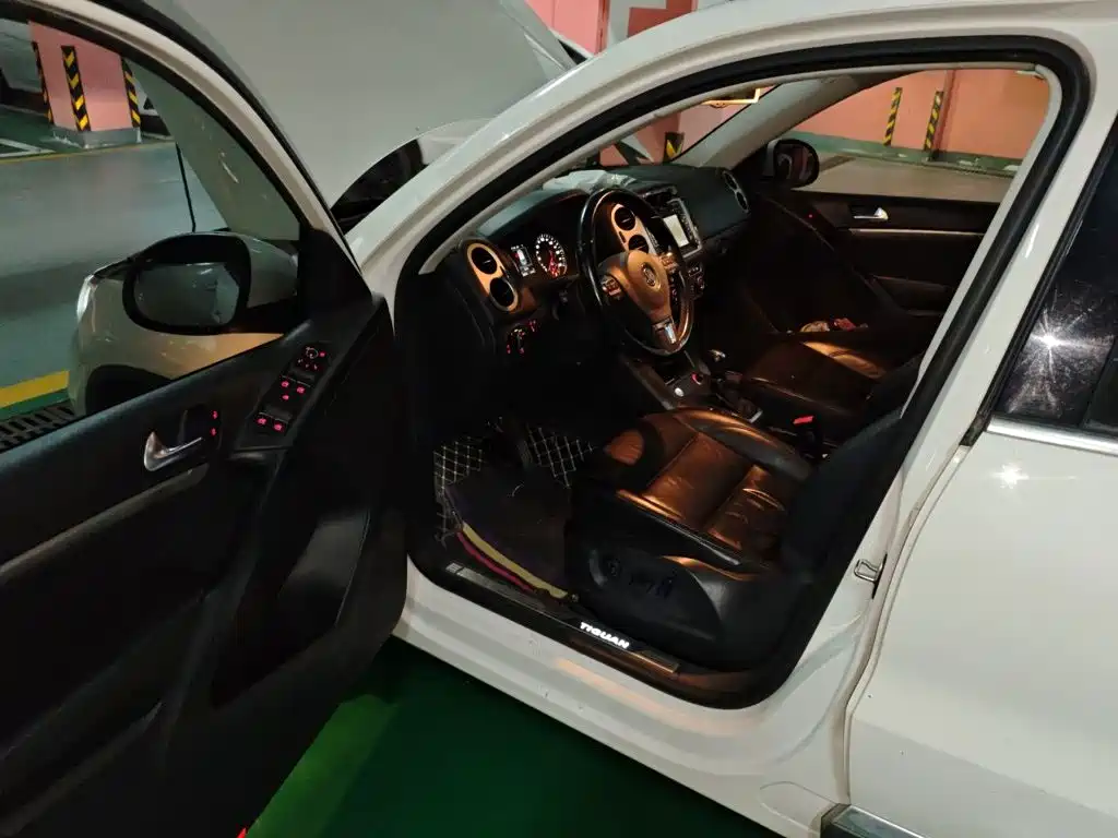 Volkswagen Tiguan 2015 — фото 12