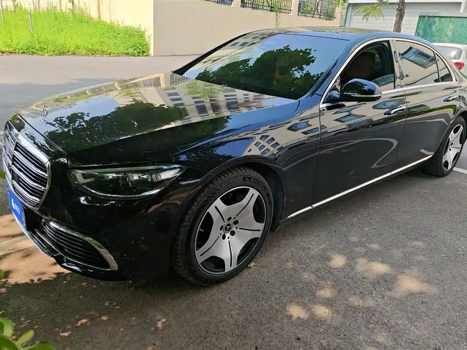 Mercedes-Benz S-Class 2023