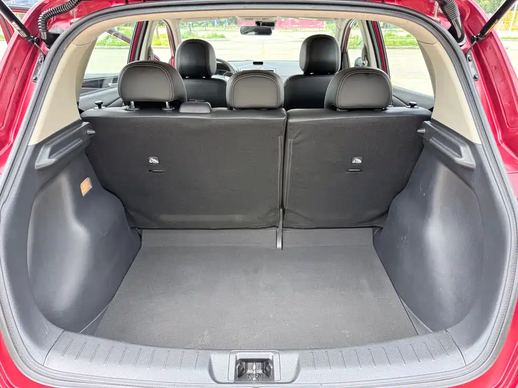 Nissan Tiida 2016 — фото 26