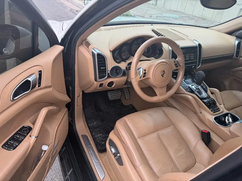 Porsche Cayenne 2011