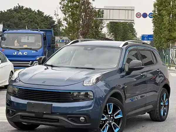 Lynk & Co 01 2019
