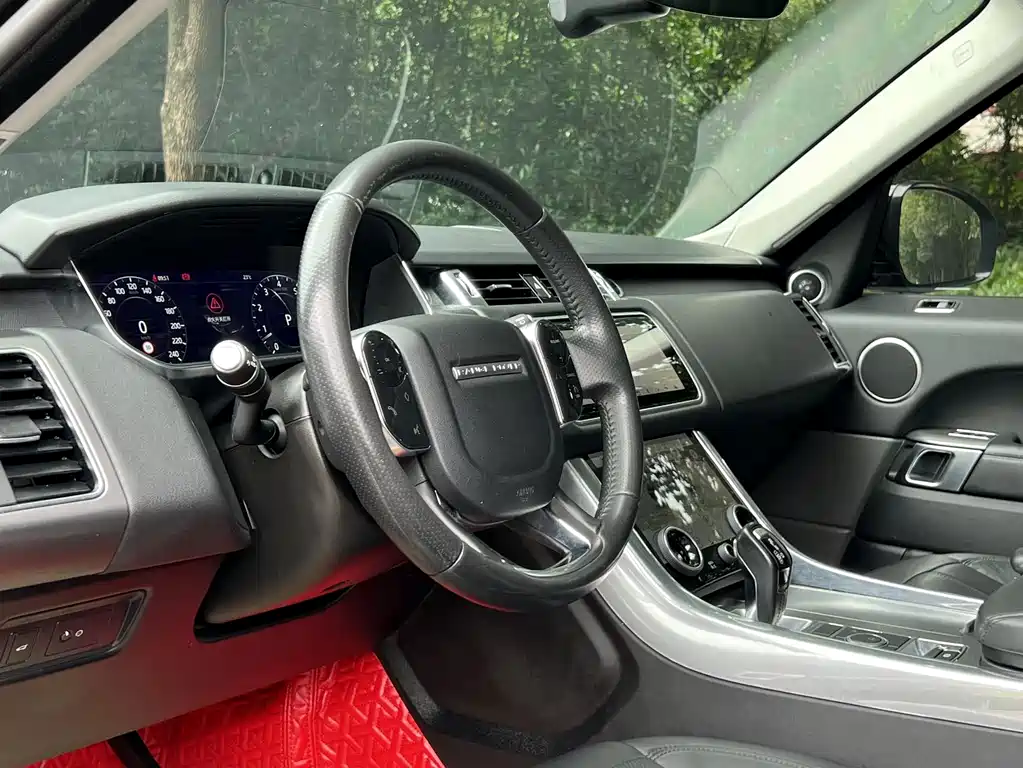 Land Rover Sport 2020 — фото 19