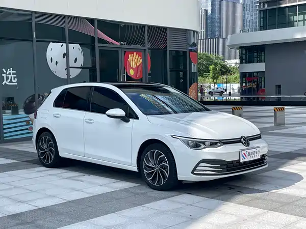 Volkswagen Golf 2023