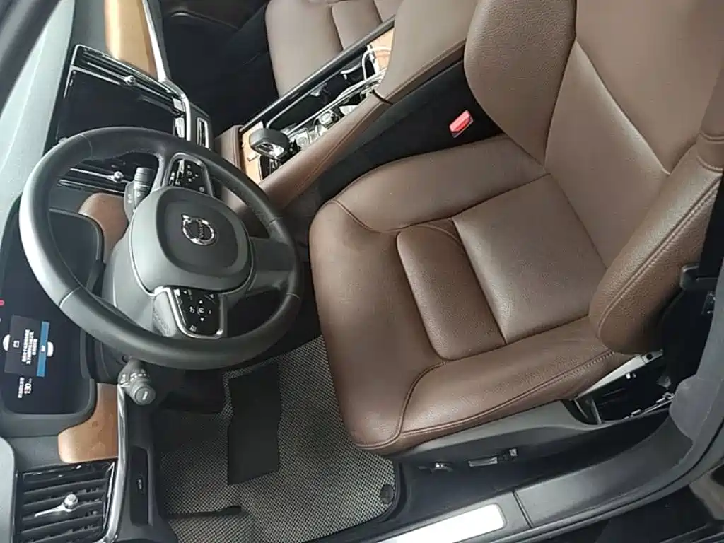 Volvo S90 2025 — фото 15