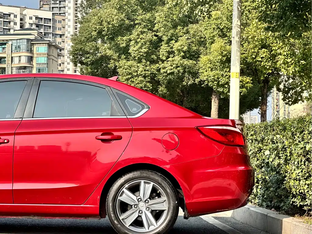 Changan Eado 2016 — фото 6