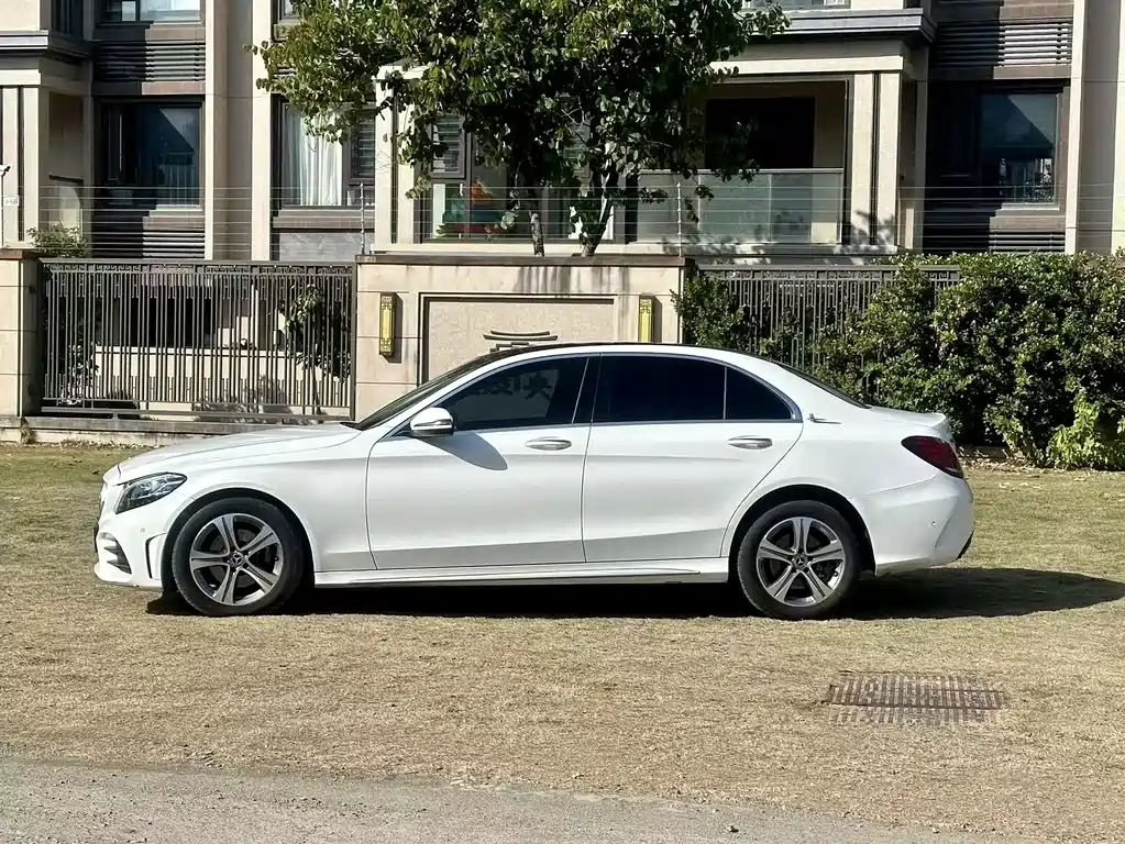 Mercedes-Benz C-Class 2021 — фото 3
