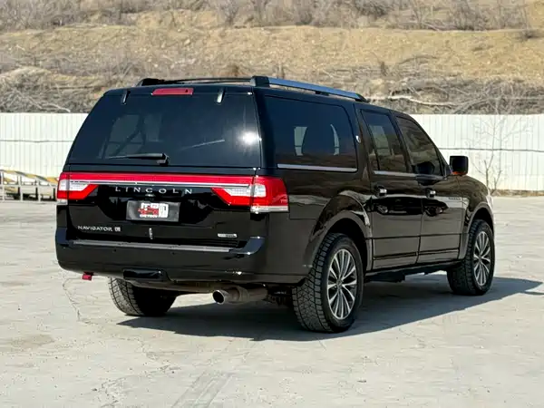 Lincoln Navigator 2017