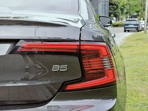 Volvo S90 2023