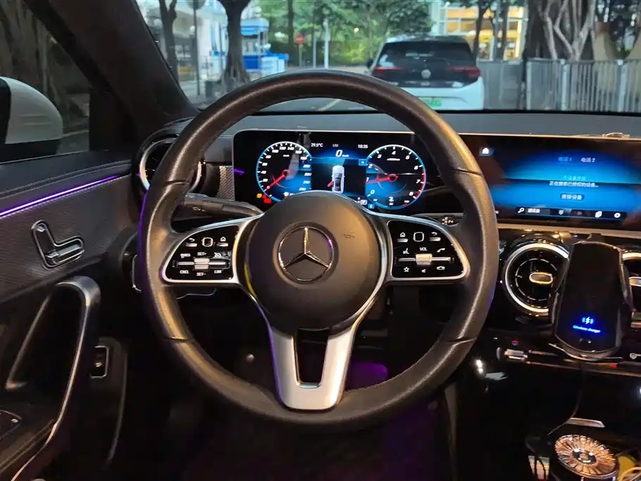 Mercedes-Benz A-Class 2020 — фото 15
