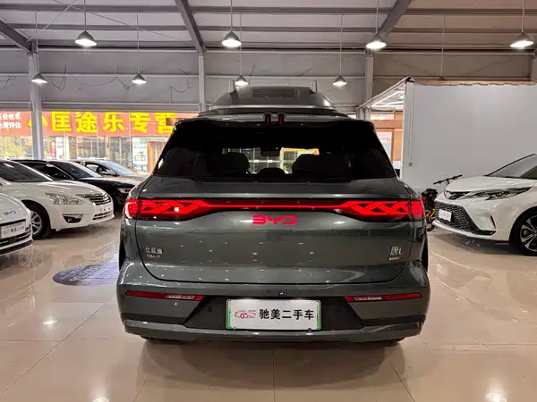 BYD Tang L 2025