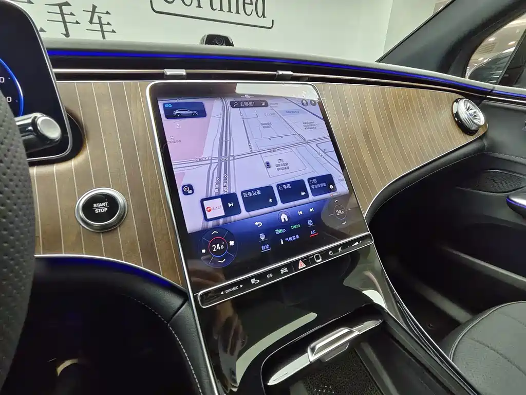 Mercedes-Benz EQE SUV 2025 — фото 13
