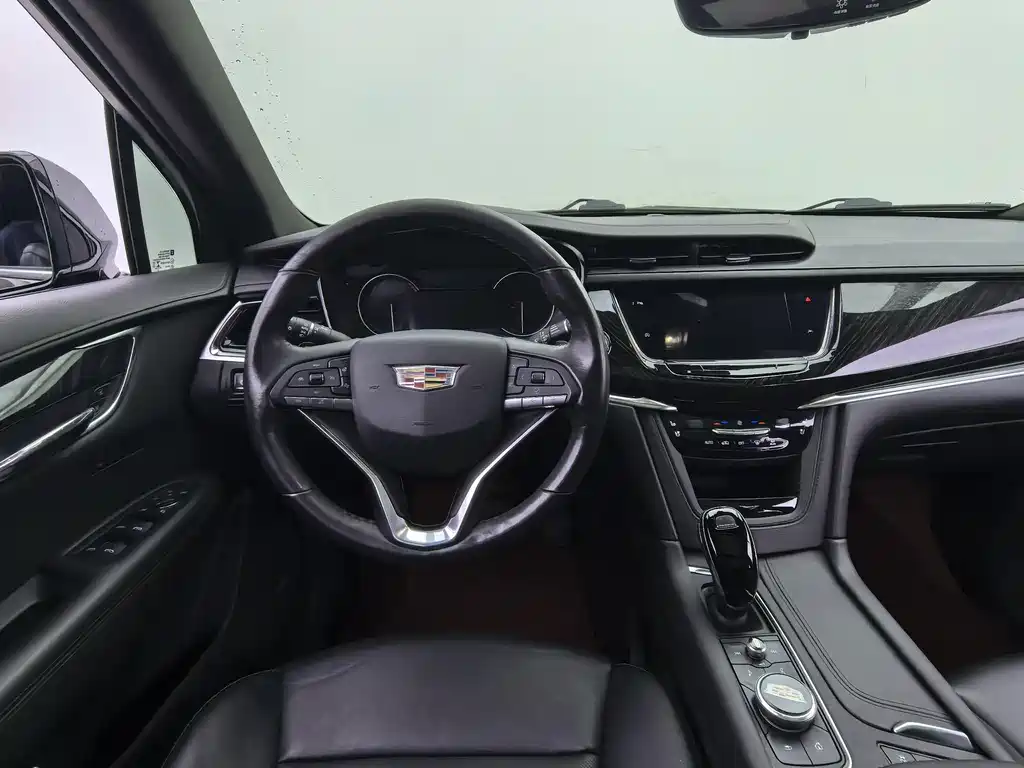 Cadillac XT6 2021 — фото 11
