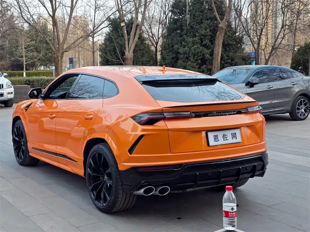 Lamborghini Urus 2023 — фото 15