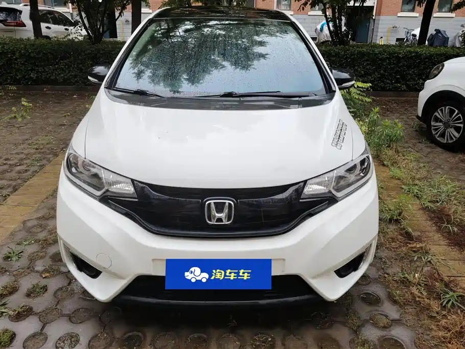 Honda Fit 2017 — фото 2