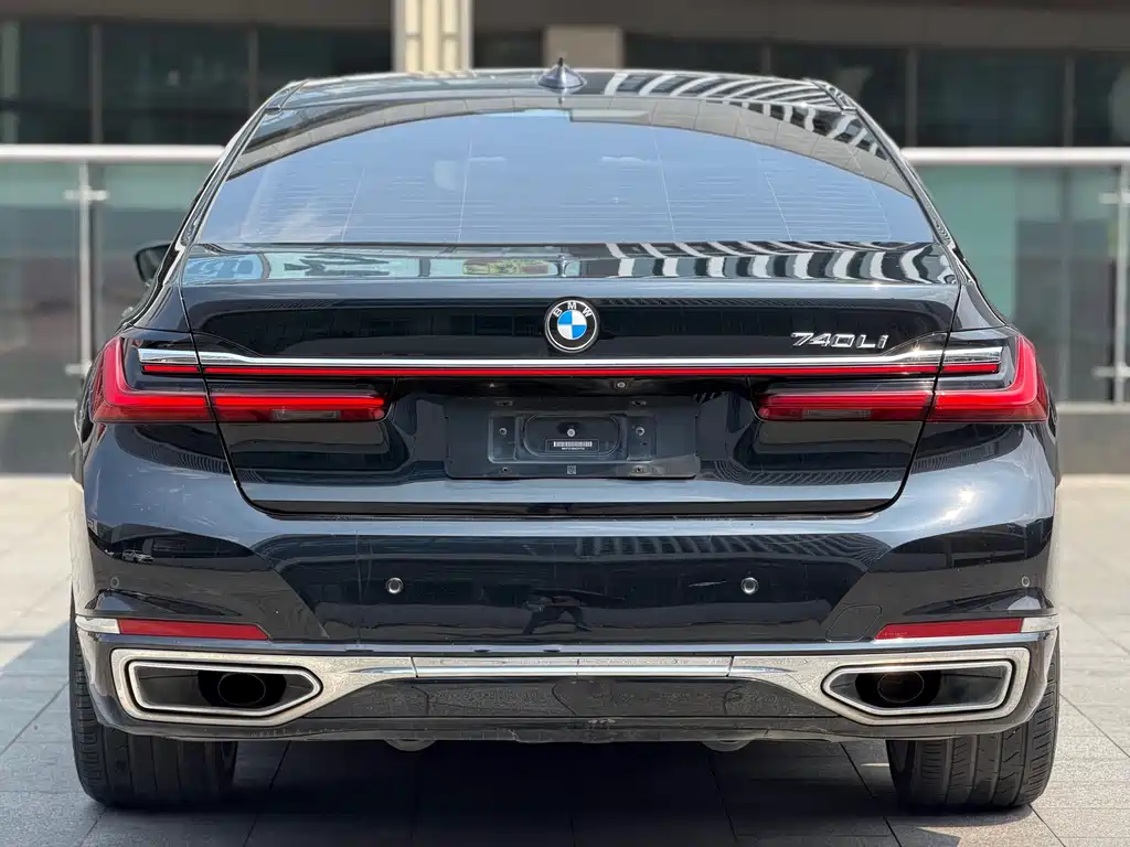 BMW 7 Series 2021 — фото 20