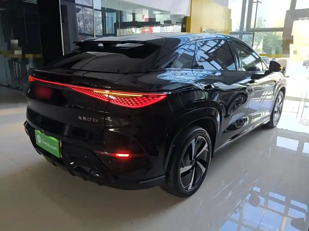 BYD Sealion 07 EV 2025 — фото 7