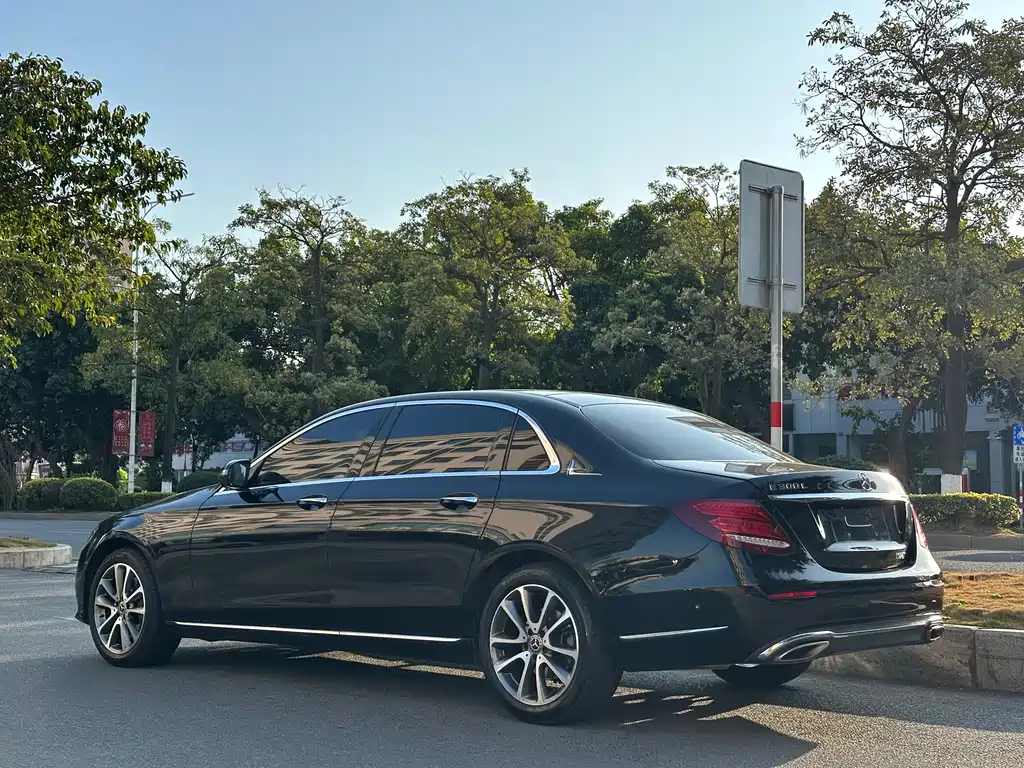 Mercedes-Benz E-Class 2018 — фото 8