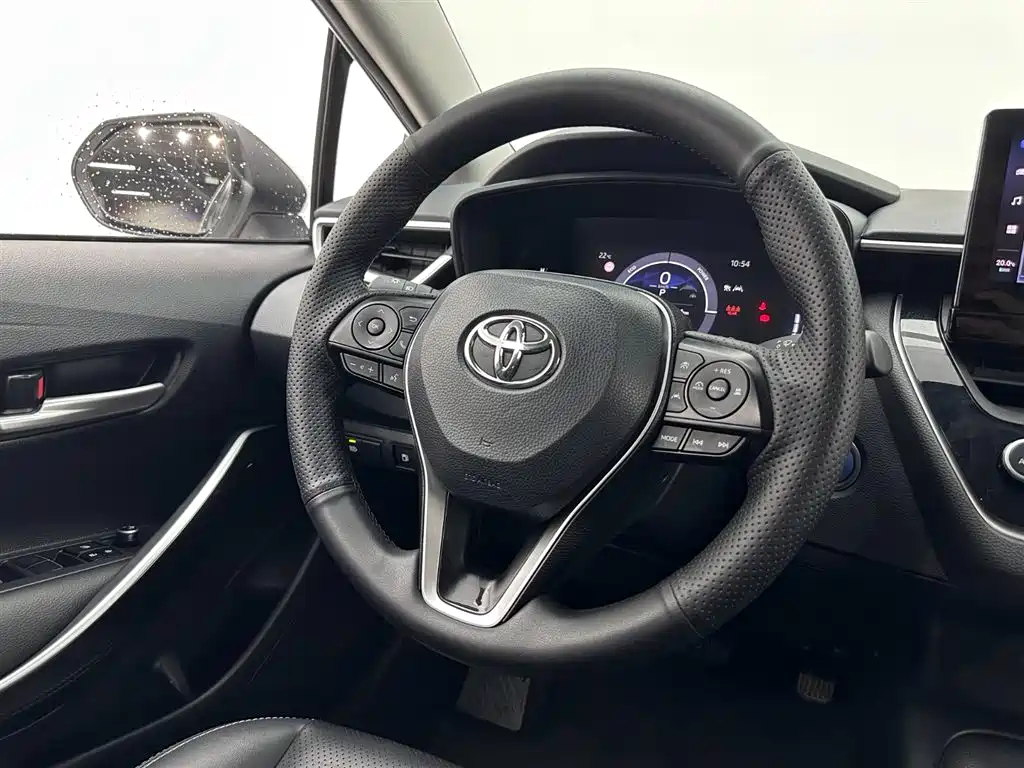 Toyota Corolla 2023 — фото 10