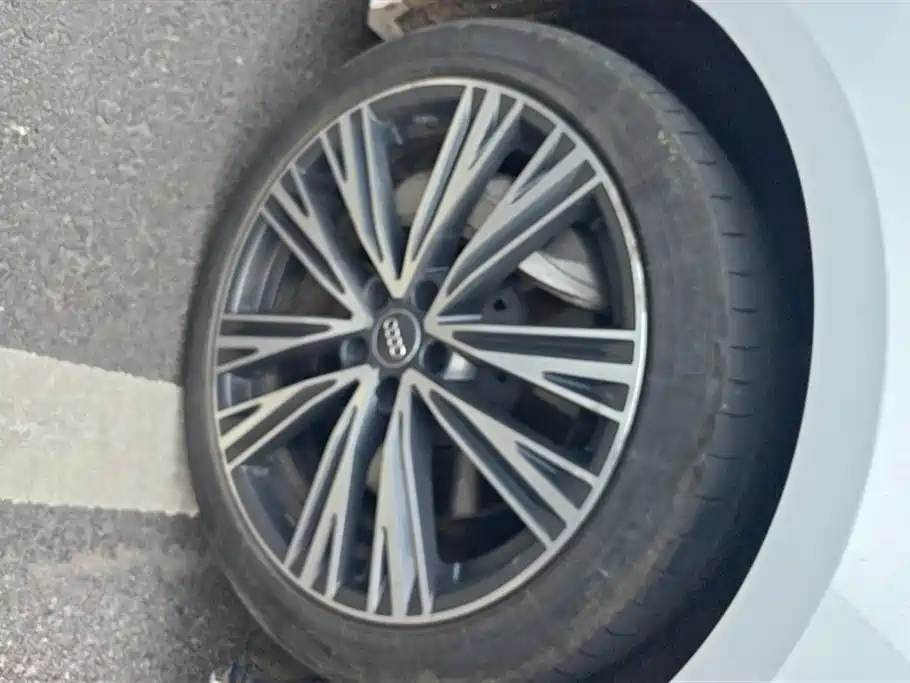 Audi A6L 2020