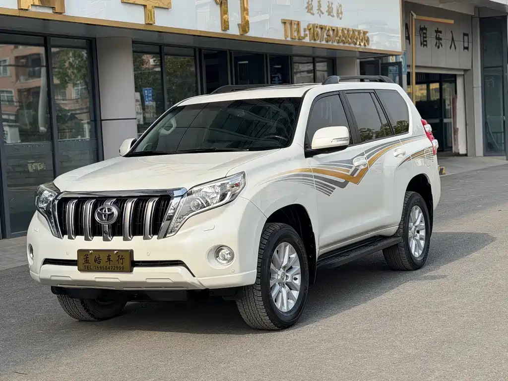 Toyota Prado 2017 — фото 1