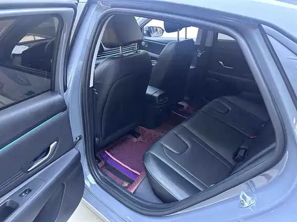 Hyundai Elantra 2022