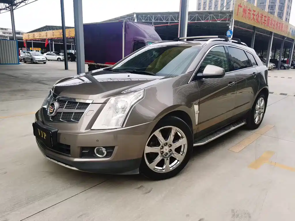 Cadillac SRX 2013 — фото 1