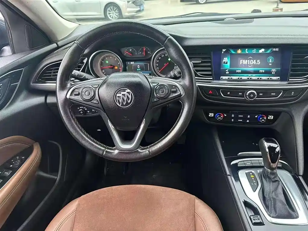Buick Regal 2020 — фото 11