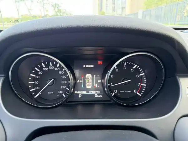 Land Rover Discovery Sport 2016