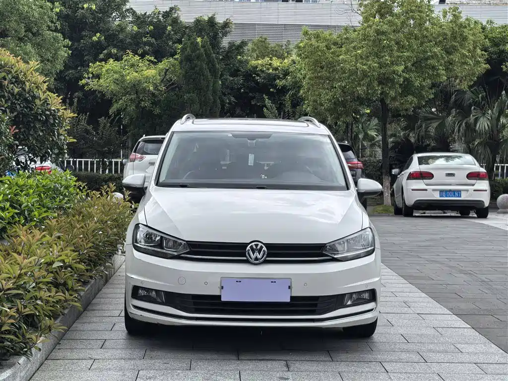 Volkswagen Touran 2020 — фото 2