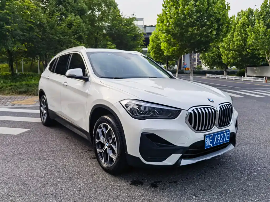 BMW X1 2022 — фото 5