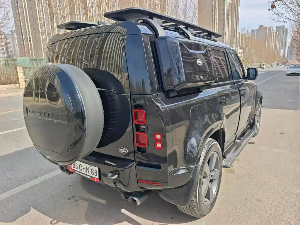Land Rover Defender 2025 — фото 9