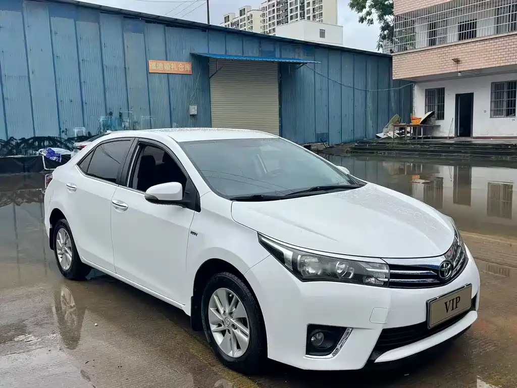 Toyota Corolla 2018 — фото 3