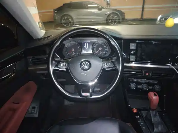 Volkswagen Passat 2019