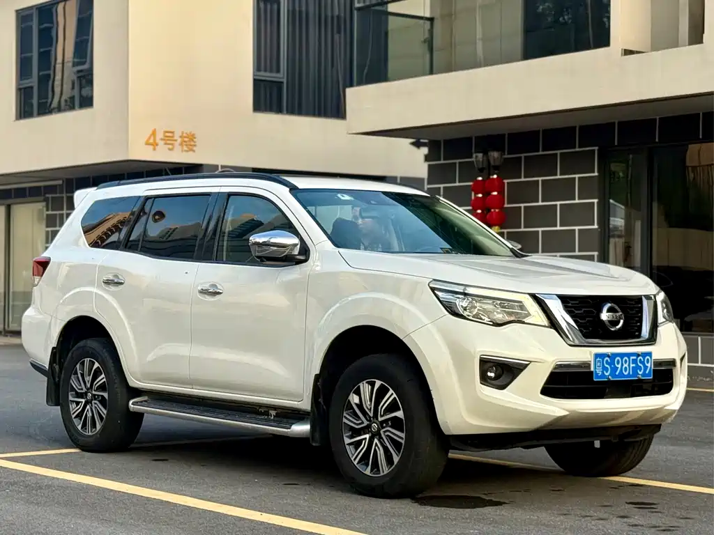 Nissan Terra 2018