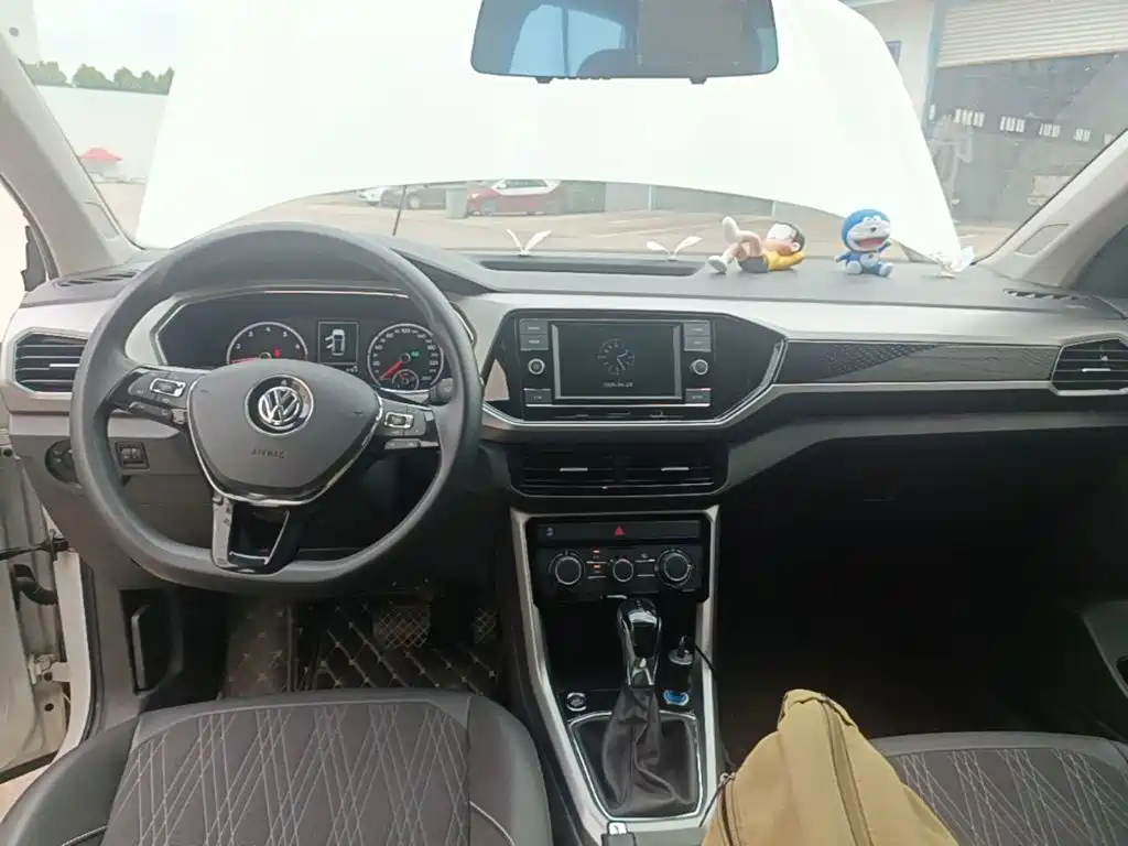 Volkswagen T-Cross 2020 — фото 10