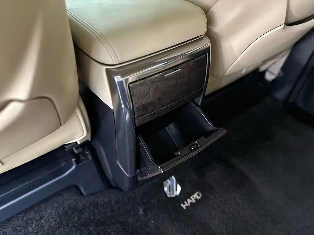 Toyota Alphard 2019 — фото 19