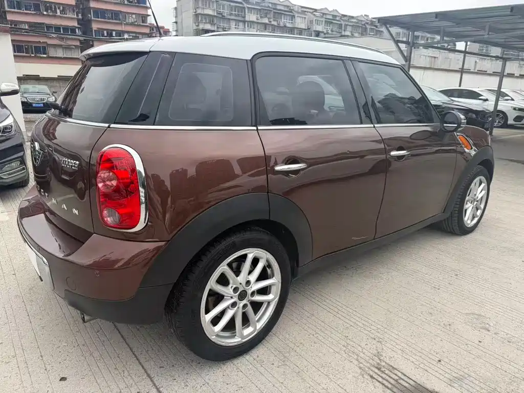 MINI Countryman 2015 — фото 12