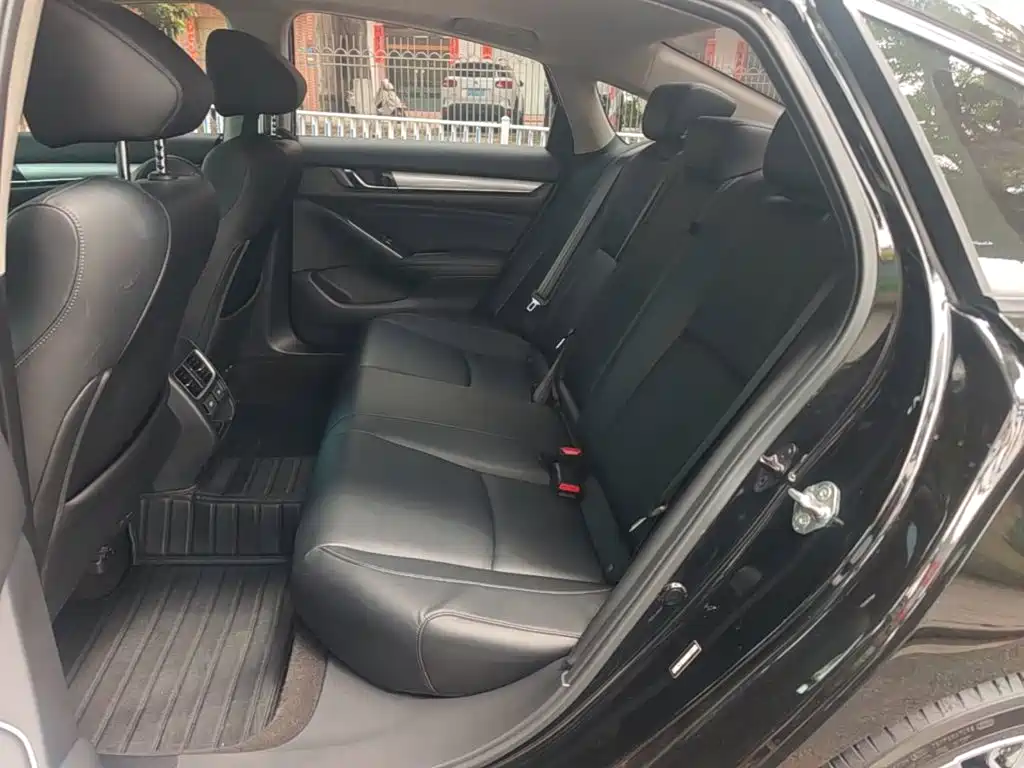 Honda Accord 2021 — фото 17
