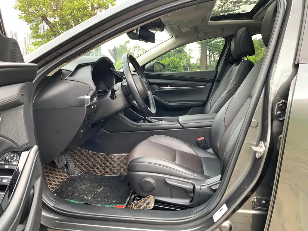 Mazda 3 Angkesela 2020